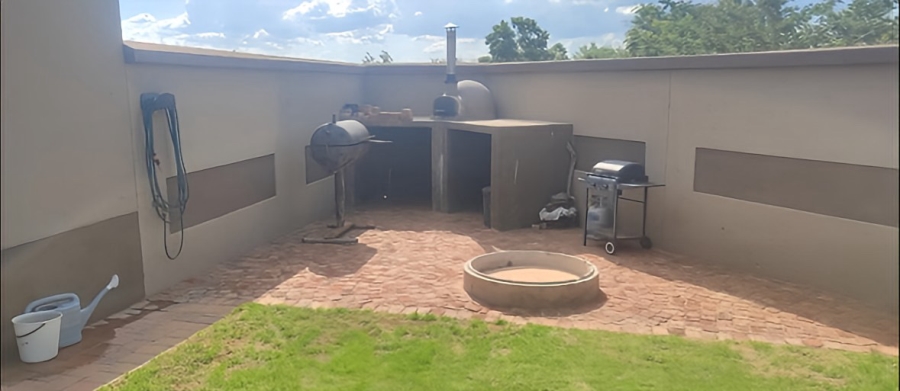 3 Bedroom Property for Sale in Wilkoppies North West